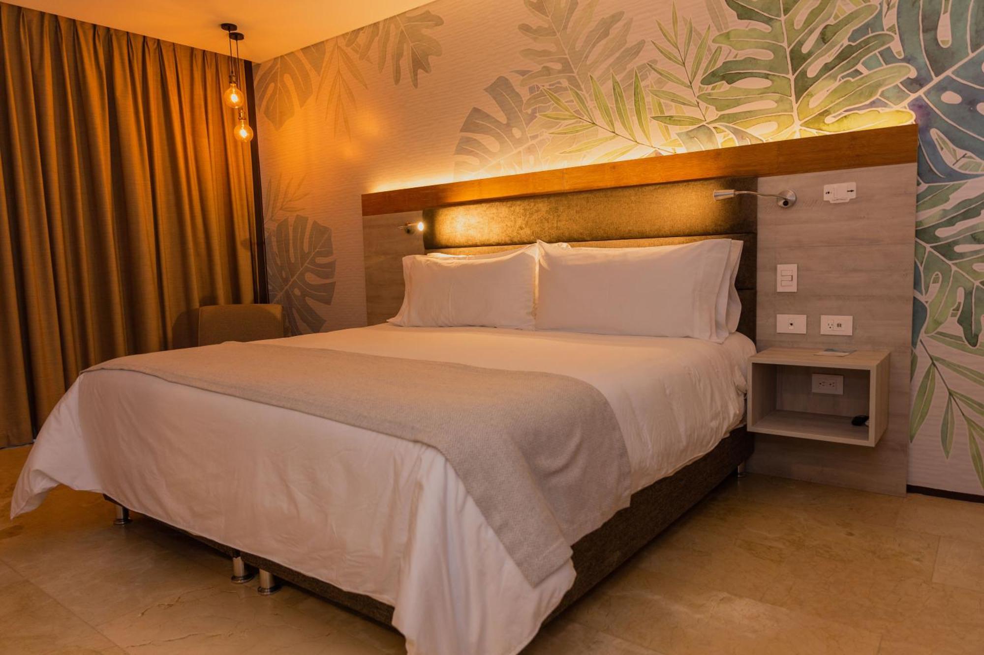 Termales El Otono Otel La Enea Dış mekan fotoğraf A bedroom at the hotel