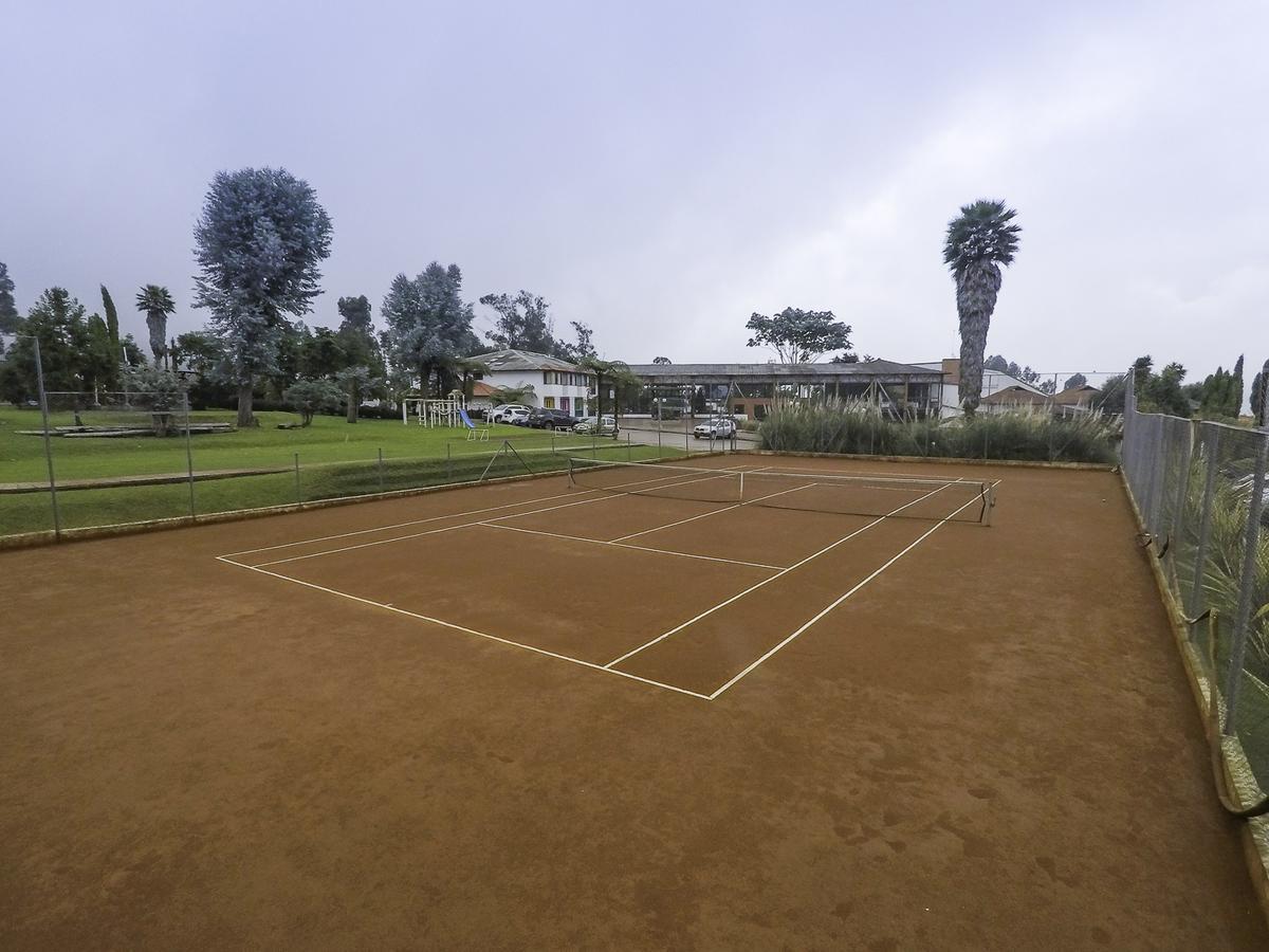 Termales El Otono Otel La Enea Dış mekan fotoğraf Tennis court at the University of California, San Diego